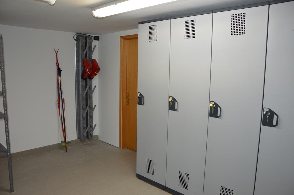 Casa Olivati Apartment Pellizzano Bilik gambar