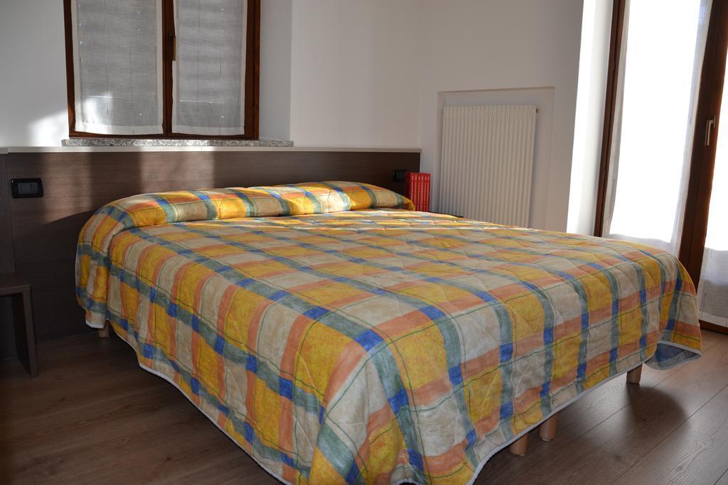 Casa Olivati Apartment Pellizzano Bilik gambar